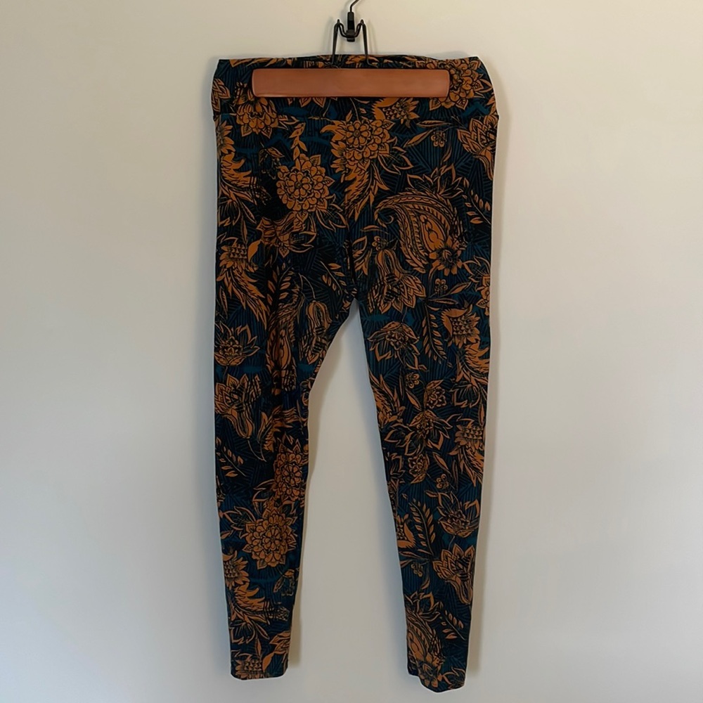 LuLaRoe Women’s Tall and Curvy Legging